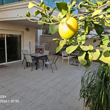 Milana'S Deluxe With Big Patio And Pool Apartman Eilat Kültér fotó