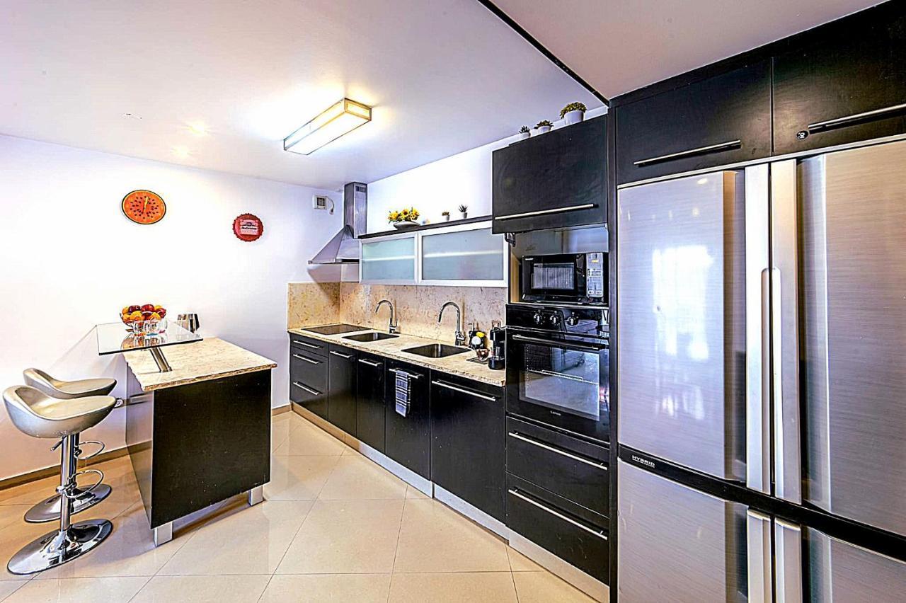 Milana'S Deluxe With Big Patio And Pool Apartman Eilat Kültér fotó